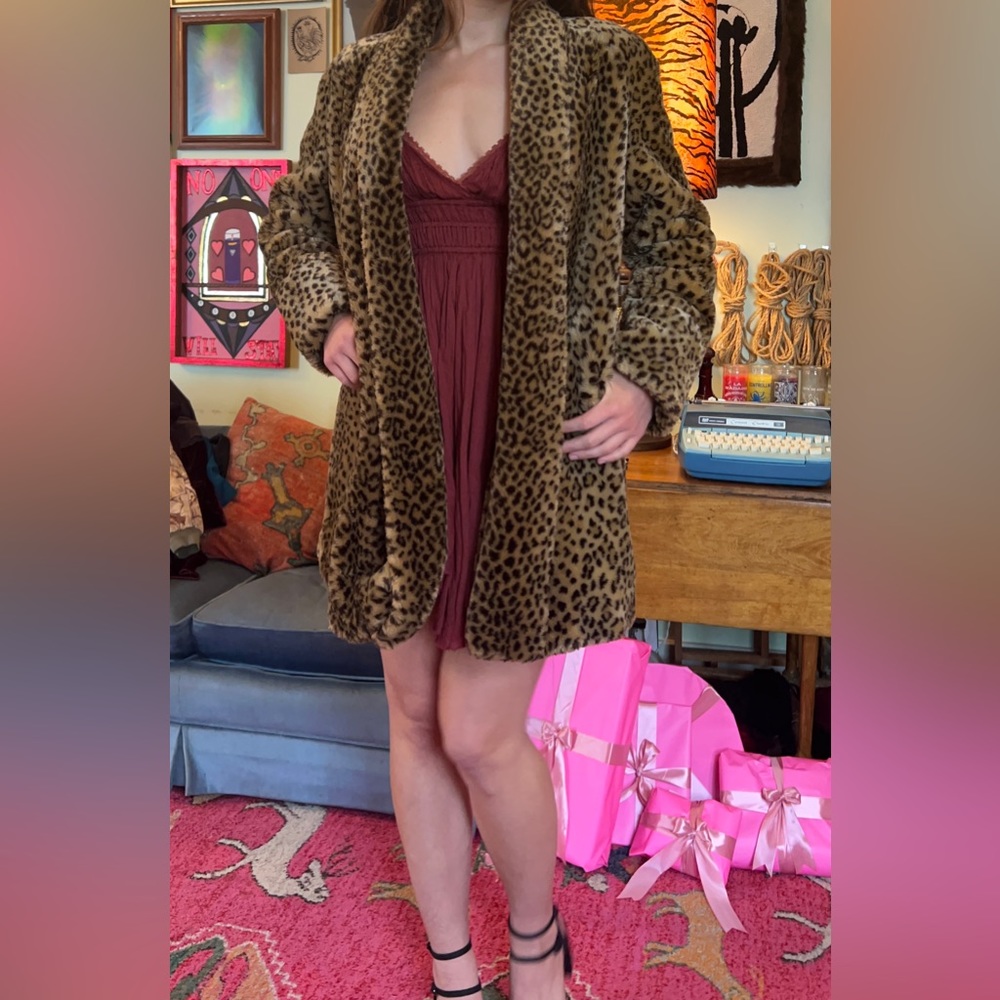 Vintage Leopard Faux Fur Coat size Small *DAMAGED* read description